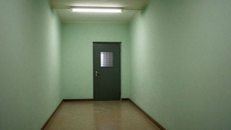 Jak Zimbardo rekrutował i nadzorował uczestników?