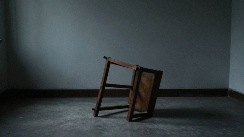 Jakie są negatywne konsekwencje stosowania kary pozytywnej?