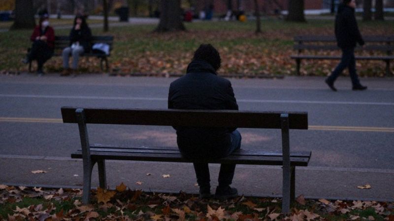 Jak życie z zaburzeniami osobowości wpływa na relacje międzyludzkie?