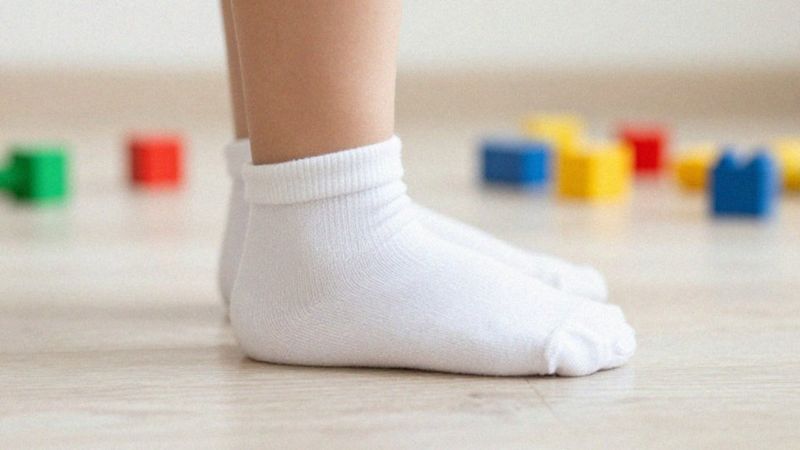 Jakie są konsekwencje długotrwałego chodzenia na palcach?