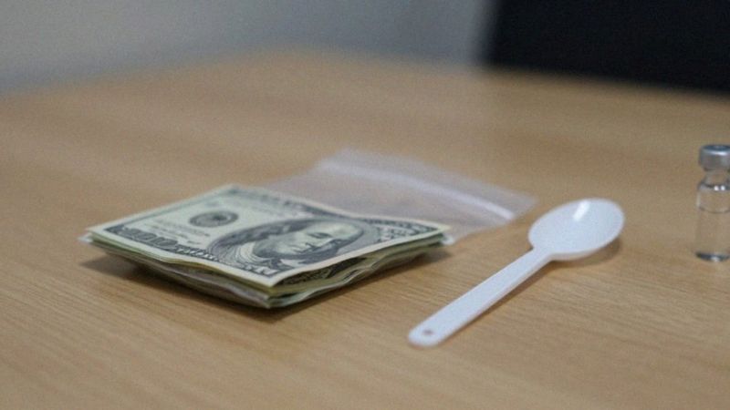 Jakie przedmioty i akcesoria mogą wskazywać na zażywanie?