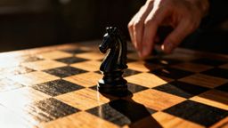 Siła manipulacji — jak działa i jak się przed nią bronić?