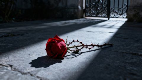 Socjopata w związku — jak rozpoznać i bezpiecznie zakończyć relację?